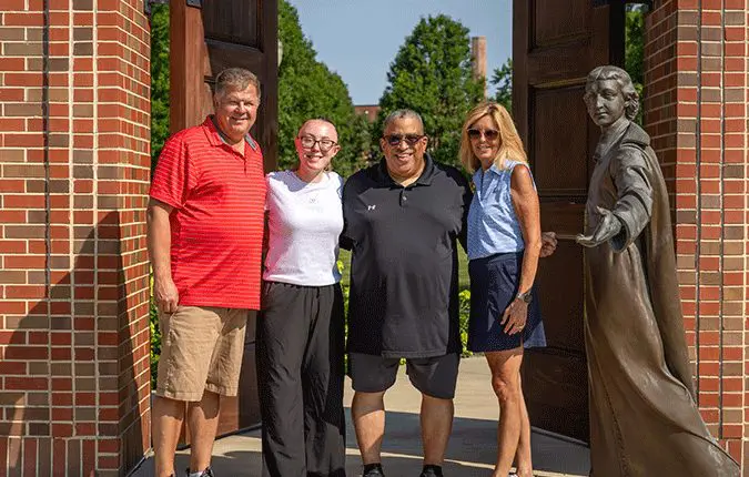 Cohort VI of the Johnston Institute Begins, Explores Lasallian History